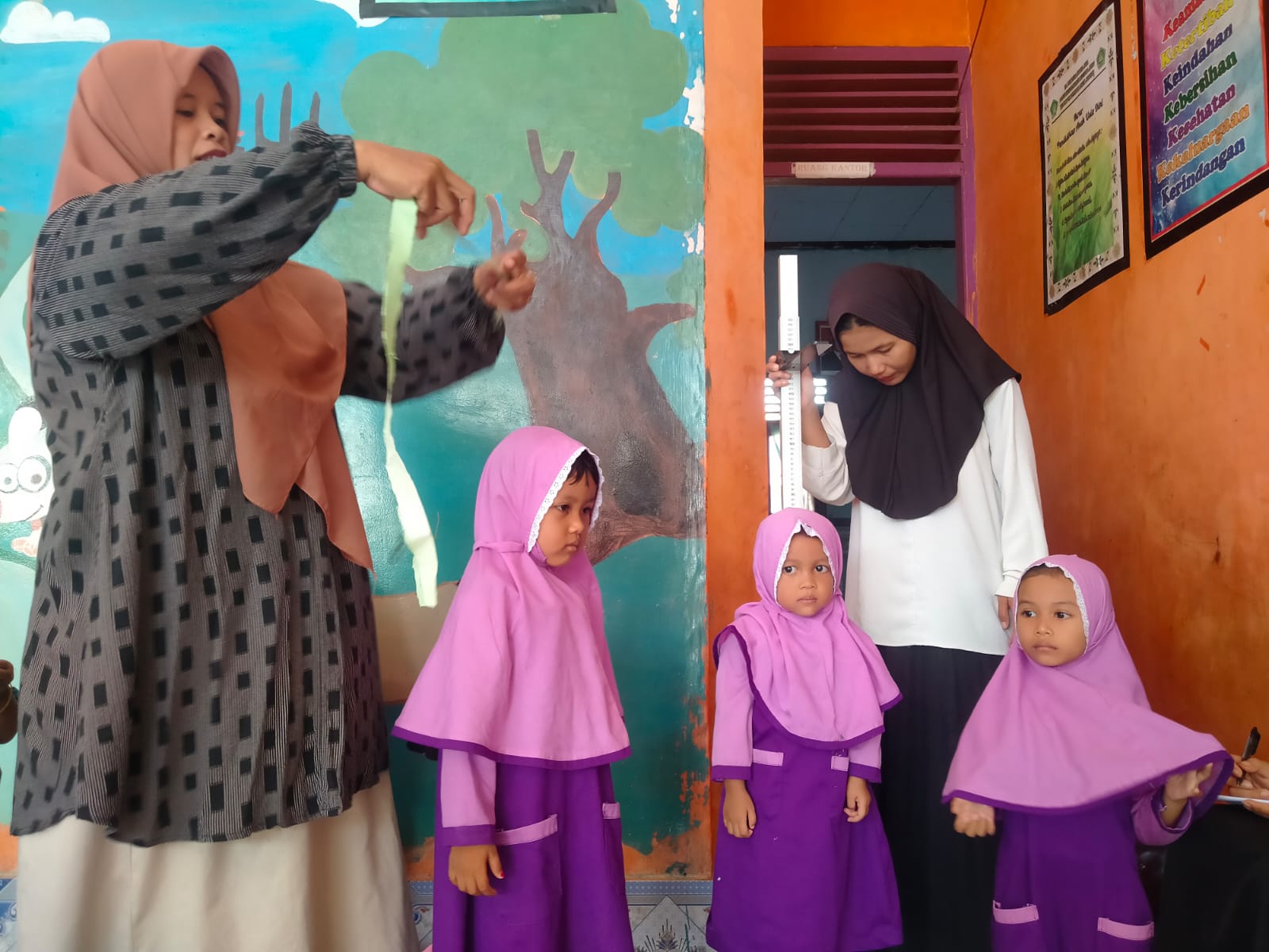 Cek Tumbuh Kembang